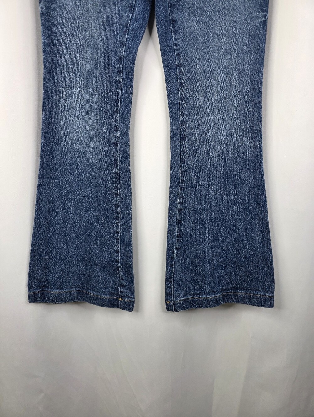 Urban Outfitters BDG Women’s Size 28 Micro Flare Utility Denim Jeans Mid Rise - Picture 6 of 15